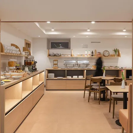Hotel Ivolita 3*