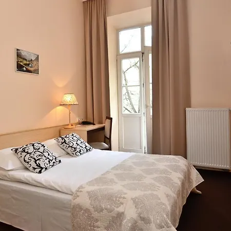 Hotel Ivolita 3*